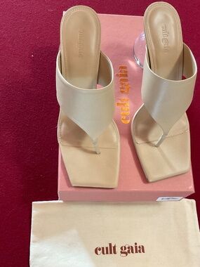 Cult Gaia Size 9 B Sand
